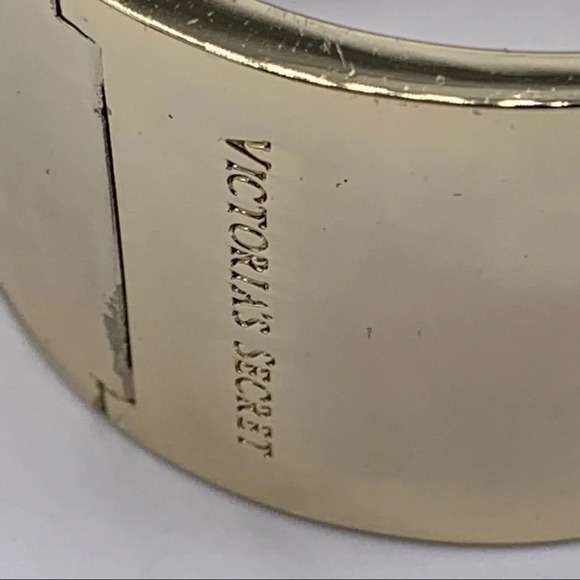 Victoria’s Secret Gold Pave Hinged Bangle - Picture 3 of 3